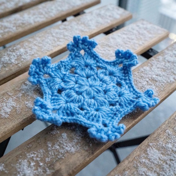 Crochet Snowflake Coaster - Picture 2 of 3